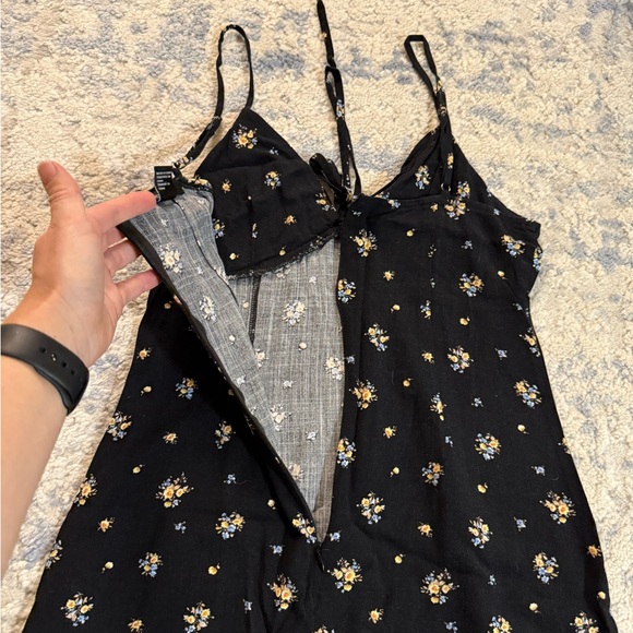 Forever 21 Black Floral Midi Dress - Picture 6 of 7